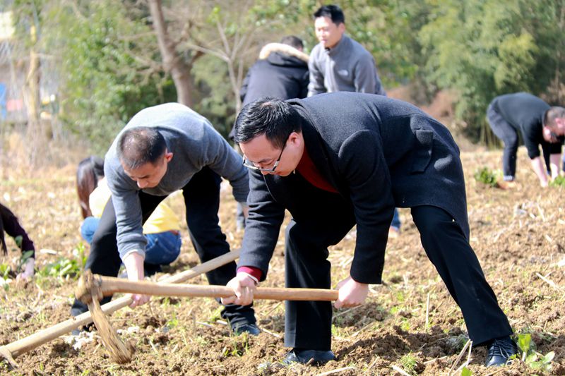 春到扶貧村：州國投公司積極助力產業(yè)發(fā)展